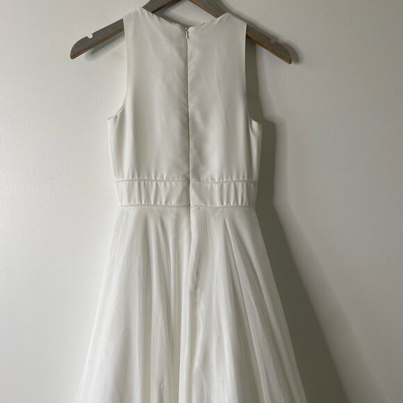 IEENA for MAC DUGGAL White Layered Tulle Chiffon Wedding Ball Gown Size 2 - Picture 9 of 16